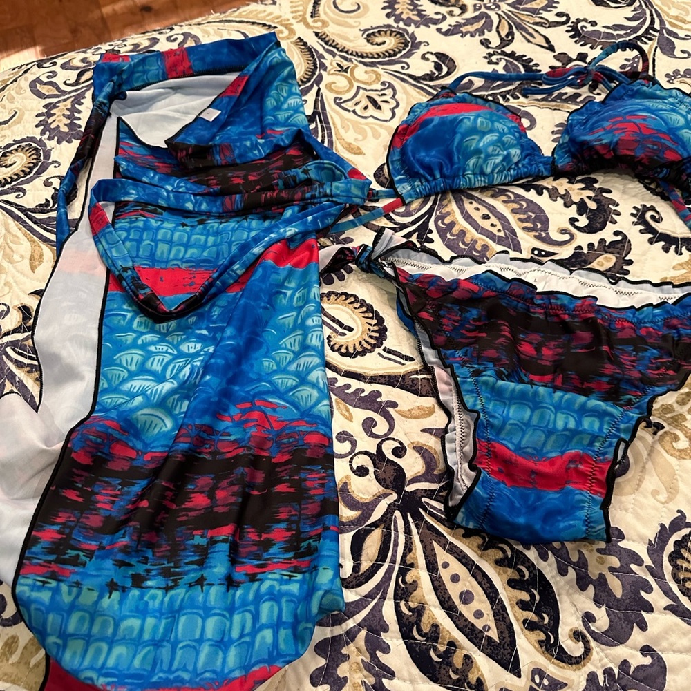 3 piece blue bikini set in large